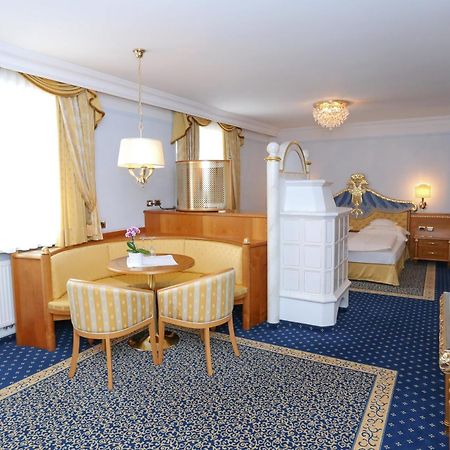 Cityhotel Goldener Adler B&B Chiusa Exterior photo
