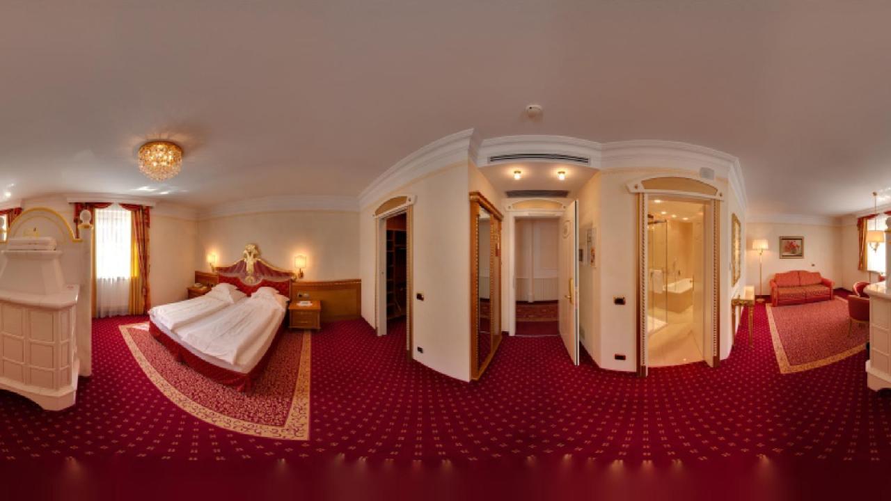 Cityhotel Goldener Adler B&B Chiusa Exterior photo